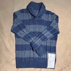 EUC. TOMMY HILFIGER CARDIGANS SWEATER.